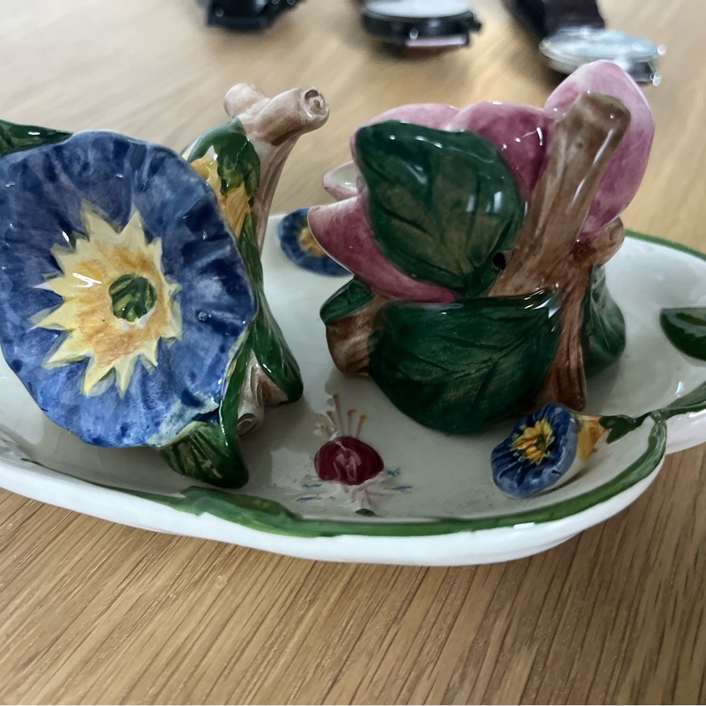 Portmeirion Botanic Hummingbird Salt & Pepper Shakers with Tray